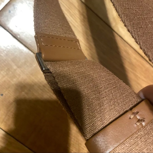 Sold on V*nted π BNWT Everlane βThe Formβ Leather Shoulder + Crossbody Bag - Picture 5 of 8